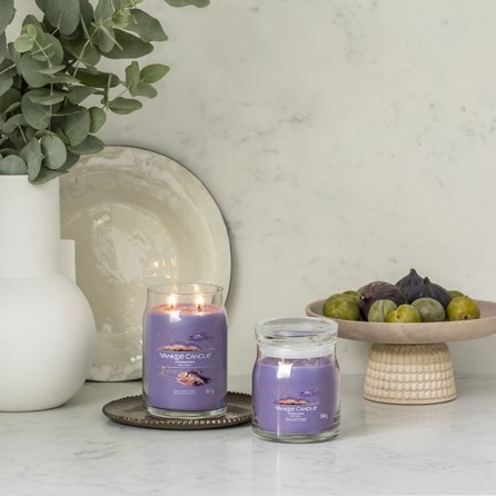 detail Yankee Candle Stargazing, signature střední svíčka 368 g