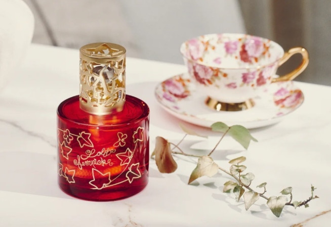detail Maison Berger Lolita Lempicka Sweet, katalytická lampa s náplní 250ml