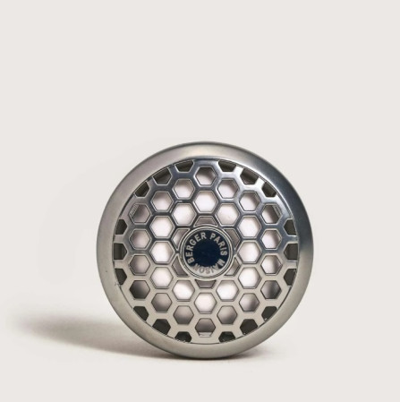 detail Maison Berger Car Honey Comb COTTON CARESS, vůně a clip do auta