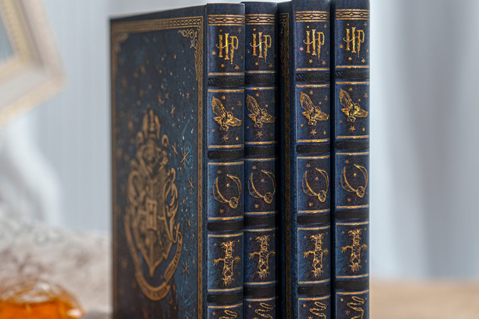 detail Paperblanks MIDI zápisník - Legends of Hogwarts, nelinkovaný