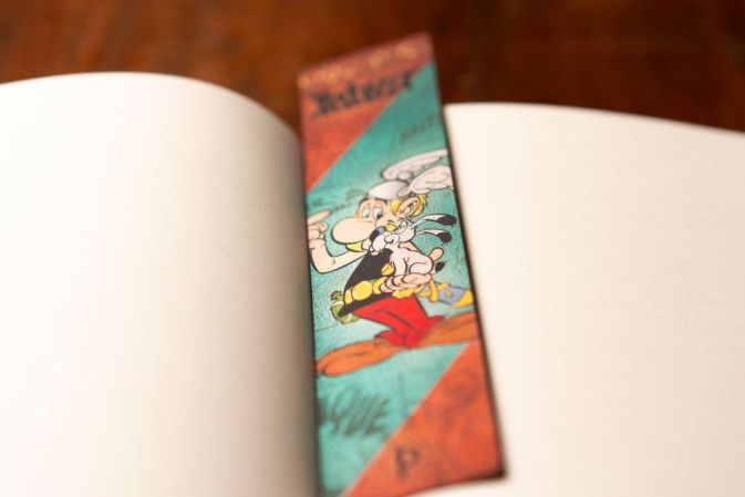 detail Paperblanks ZÁLOŽKA - ASTERIX Z GÁLIE