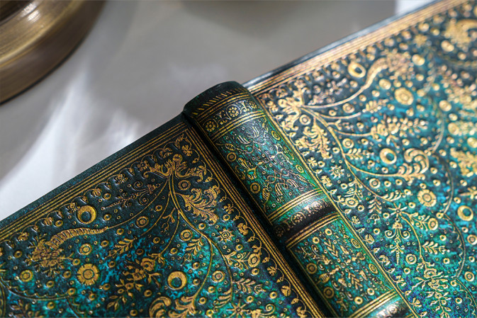 detail Paperblanks ULTRA zápisník - Emerald Flower, linkovaný