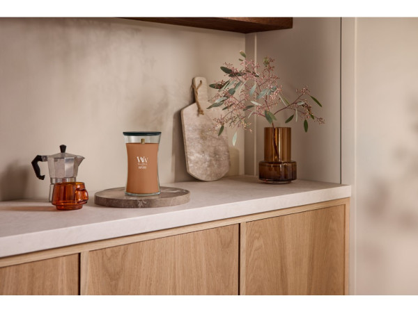 detail Vonná svíčka WoodWick Radiant Amber, velká 609 g