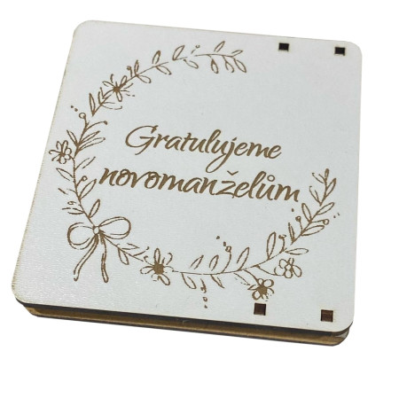detail Dřevěná kapsa na peníze 10x10cm - Gratulujeme novomanželům.