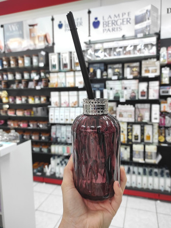 detail Maison Berger QUINTESSENCE švestkový difuzér s vůní Zlatavá pšenice, 200 ml