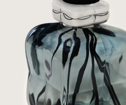 detail Maison Berger COSY BLUE, luxusní difuzér, náplň Cozy Musk 200ml