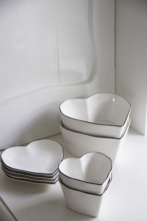 detail Bastion Collections Miska SRDCE in black 16x16x7cm (LI/BOWL HE 002 BL)