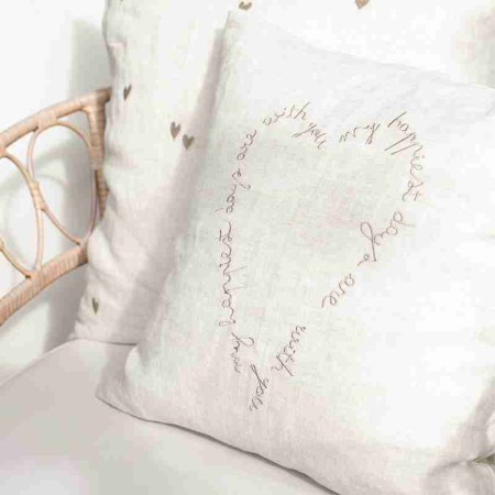 detail Bastion Collections Povlak na polštář 60x60cm NATUREL Hearts Nat 100% linen