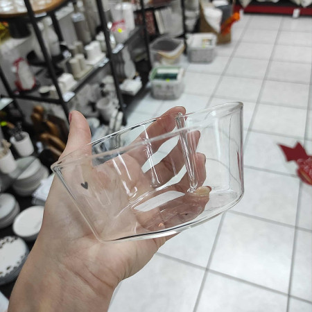 detail Bastion Collections Skleněná miska SRDCE Medium in black heart