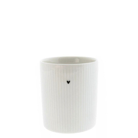 detail Bastion Collections Kelímek WHITE WITH RELIEF heart in black