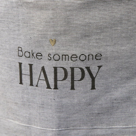 detail Bastion Collections ZÁSTĚRA - BAKE SOMEONE HAPPY