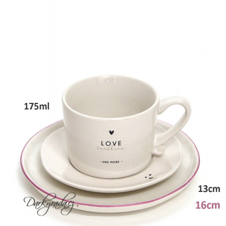 detail Bastion Collections Hrneček 175ml, podšálek 13cm, talířek 16cm RED HEART