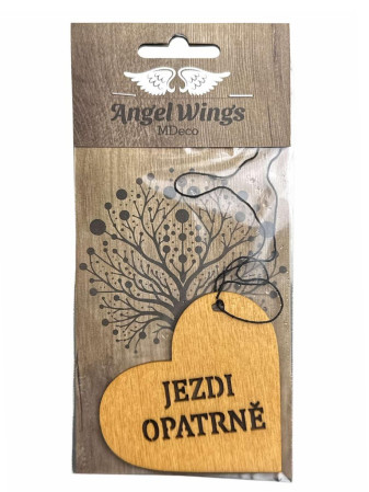detail Dřevěná vůně do auta Angel Wings - JEZDI OPATRNĚ, srdce