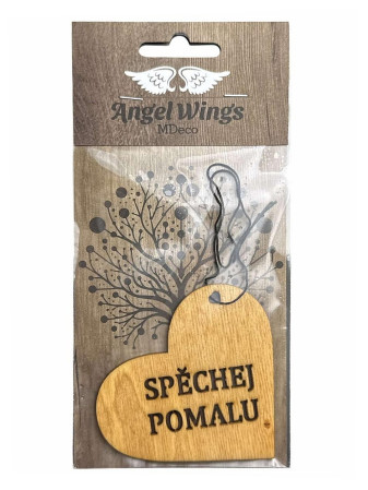 detail Dřevěná vůně do auta Angel Wings - SPĚCHEJ POMALU, srdce