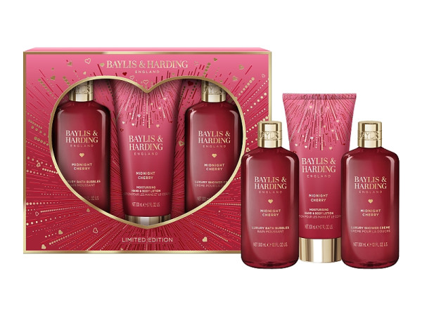 detail Baylis&Harding Midnight Cherry, dárková sada péče o tělo 3dílná
