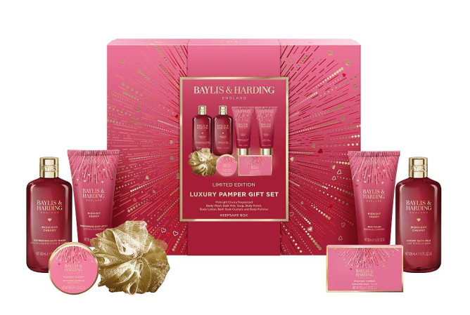 detail Baylis&Harding Midnight Cherry, dárková sada péče o tělo, 7dílná
