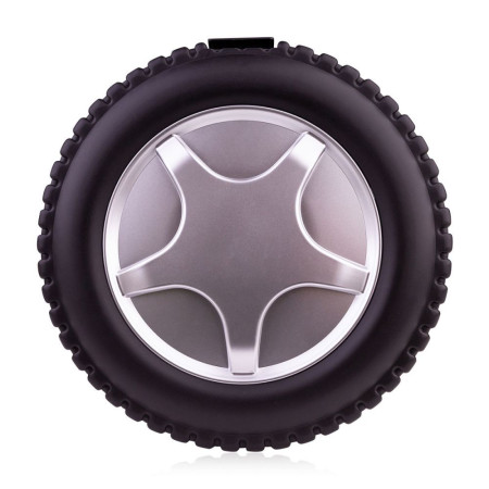 detail Accentra Bath & Body Toolkit v pouzdře ve tvaru pneumatiky, 16x5cm