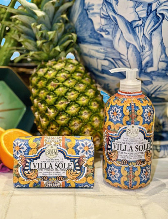 detail Nesti Dante VILLA SOLE Pineapple Flower from Etna volcano, tekuté mýdlo 500 ml