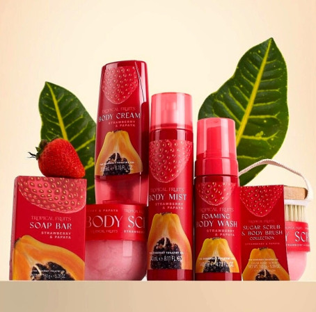 detail Tropical Fruits – Jahoda & Papája Tělový krém, 200 ml