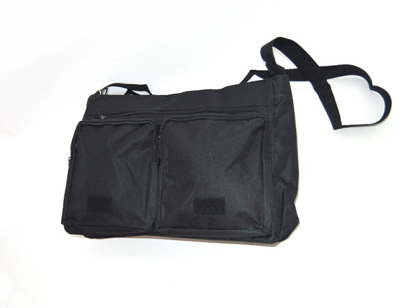 detail FOTODÁREK: Foto TAŠKA PŘES RAMENO 38x30 cm, černá