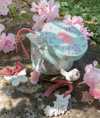 detail Mathilde M. - FLEUR DE CERISIER, box pěti vonných jílů