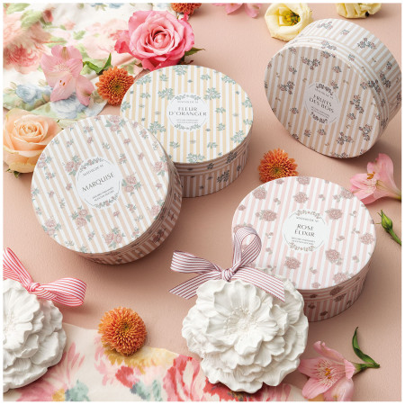 detail Mathilde M. - ROSE ÉLIXIR, velký vonný jíl v boxu, 12x5,5cm