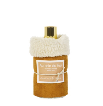 detail Amélie et Mélanie - AU COIN DU FEU, textilní sprej 100 ml
