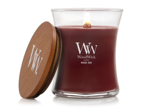 detail Vonná svíčka WoodWick ROUGE OUD, střední 275g