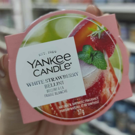 detail Yankee Candle Votivní svíčka ve skle 37g WHITE STRAWBERRY BELLINI
