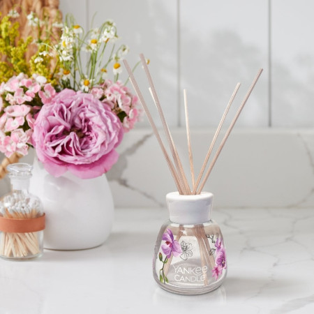 detail Yankee Candle Reed difuzér WILD ORCHID, 100 ml, signature