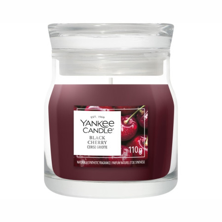 detail Yankee Candle Black Cherry, signature malá 110 g