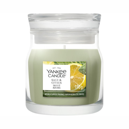 detail Yankee Candle Sage & Citrus, signature malá svíčka 110 g