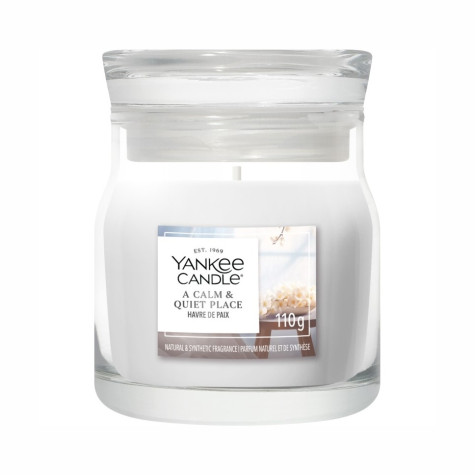 Yankee Candle A Calm & Quiet Place, signature malá svíčka 110 g
