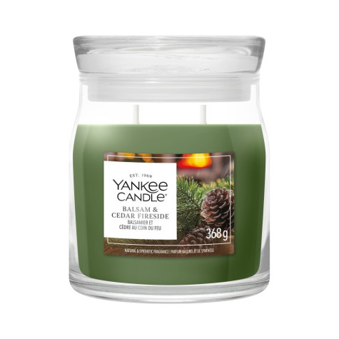 Yankee Candle Balsam & Cedar Fireside, signature střední svíčka 367g