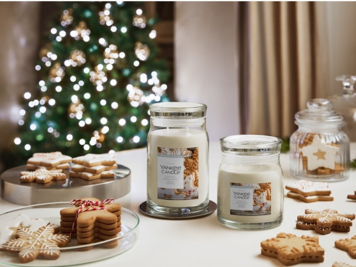 detail Yankee Candle Baking Memories, signature střední 368g