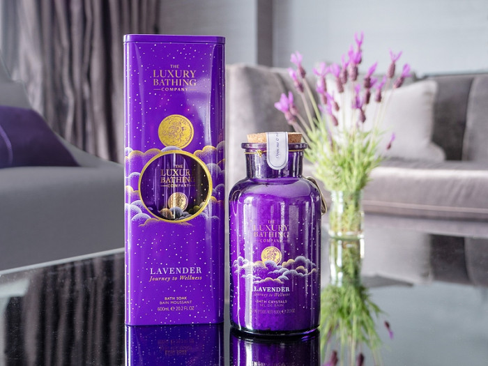 detail Grace Cole LAVENDER, pěna do koupele 600ml v kovovém boxu