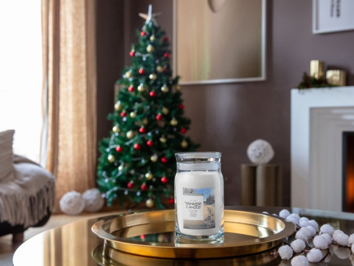 detail Yankee Candle Winter Walk, signature velká 567g