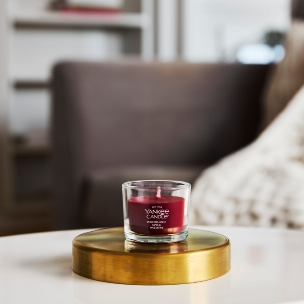 detail Yankee Candle Votiv ve skle 37g Woodland Spice