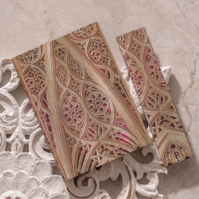 detail Paperblanks ZÁLOŽKA - Duomo di Milano (Burgundy)