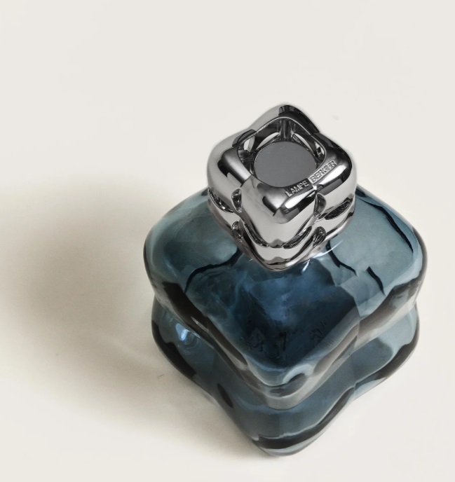 detail Maison Berger COSY BLUE, katalytická lampa, náplň 250ml Cozy Musk