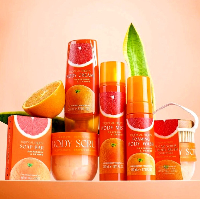detail Tropical Fruits – Grapefruit & Pomeranč Mycí pěna na tělo, 140 ml