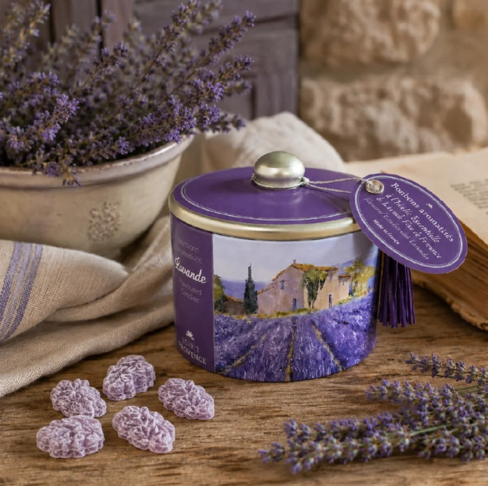 detail Esprit Provence Bonbónky v plechovce s příchutí levandule, 85g Provence