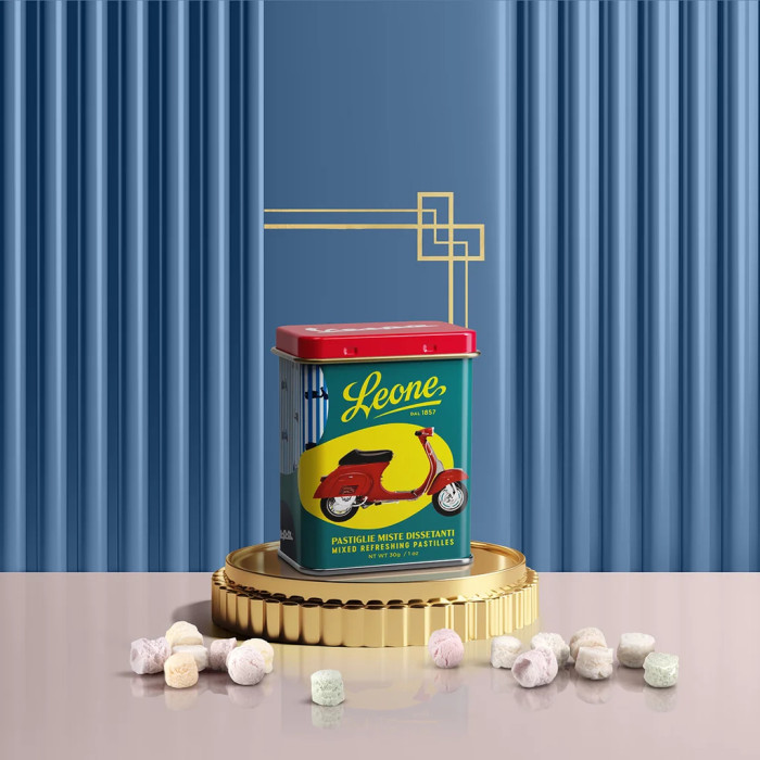 detail Leone 1857 - Pastilky s ovocnou příchutí, v plechové dóze Vespa 50 Special, 30 g