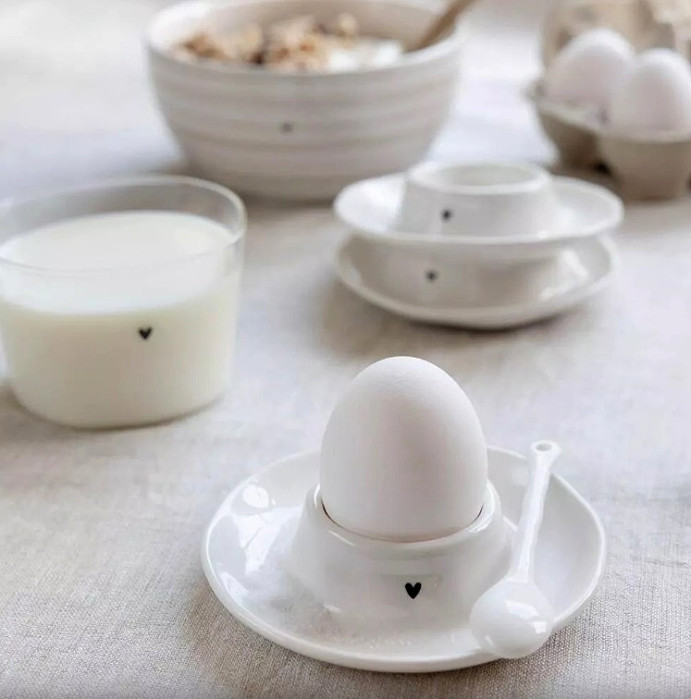 detail Bastion Collections EGG SERVING, servírovací talířek na vajíčko