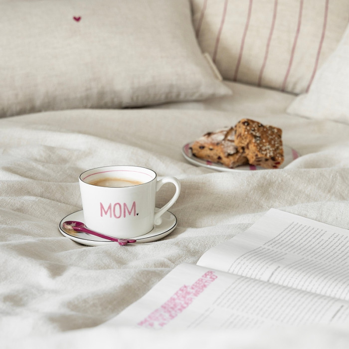 detail Bastion Collections Hrnek White/Rose MOM, 300ml