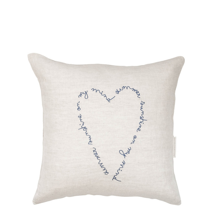 detail Bastion Collections Polštář 50x50cm NATUREL Heart Blue 100% Linen