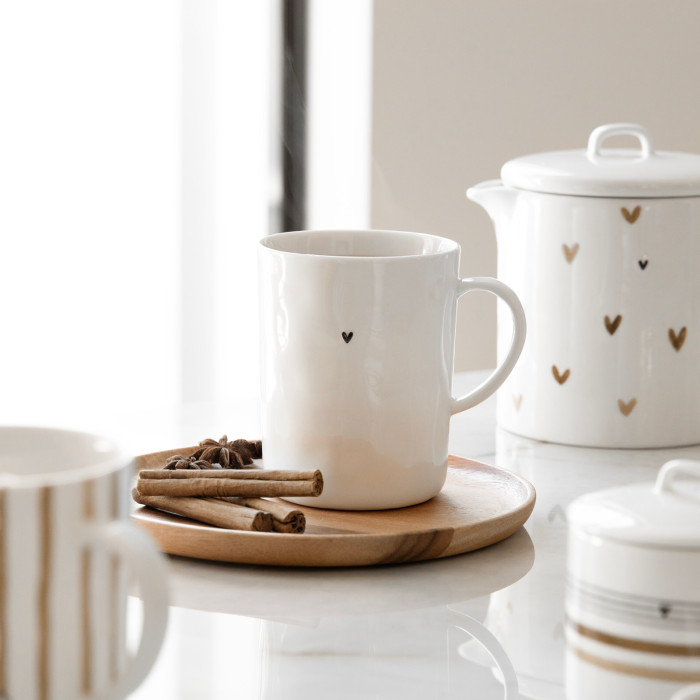 detail Bastion Collections Hrnek vysoký White with Small Black Heart, 440ml