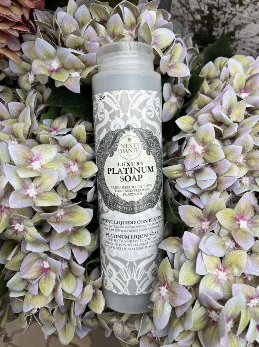 detail Nesti Dante Luxury PLATINUM SOAP, sprchový gel 300 ml