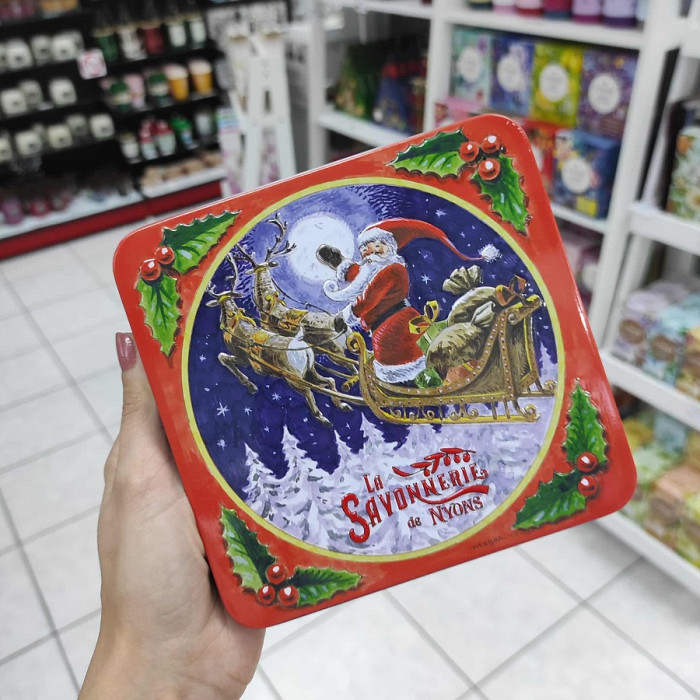 detail La Savonnerie Sada tuhých mýdel 4×100g v plechové dóze - Vánoční sáně