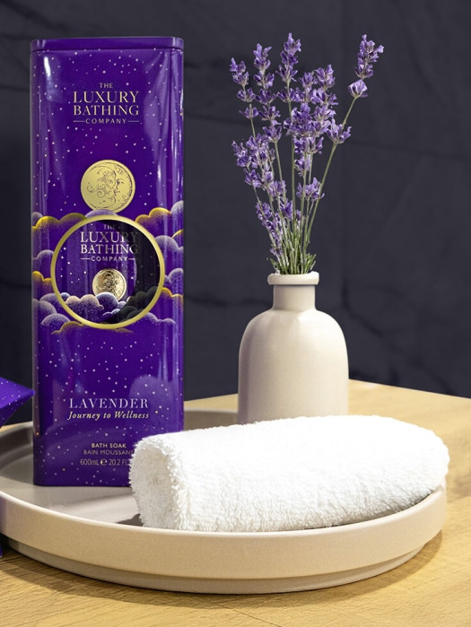 detail Grace Cole LAVENDER, pěna do koupele 600ml v kovovém boxu